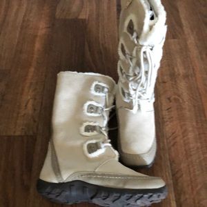 Lace up boots with fur